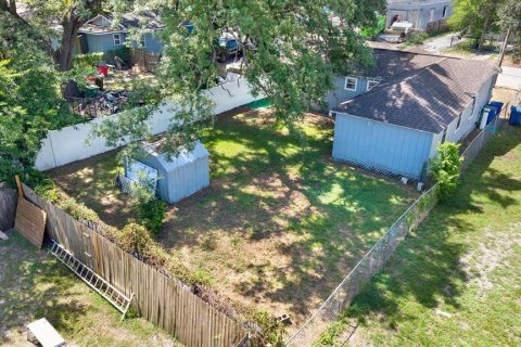 House in Tampa, Florida 4 bedrooms, 102.19 sq.m. № 2196055 - photo 17