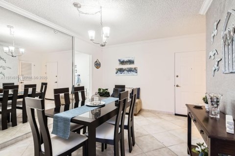 Condominio en alquiler en Hollywood, Florida, 1 dormitorio, 77.57 m2 № 2036175 - foto 3