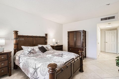 Condominio en alquiler en Hollywood, Florida, 1 dormitorio, 77.57 m2 № 2036175 - foto 9