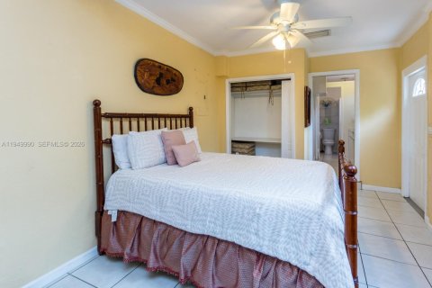 Снять в аренду виллу или дом в Холливуд, Флорида 4 спальни, 143.72м2, № 2005623 - фото 30