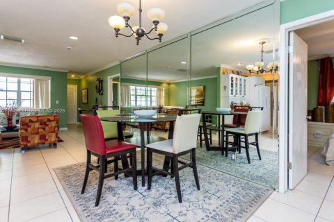 Снять в аренду виллу или дом в Холливуд, Флорида 4 спальни, 143.72м2, № 2005623 - фото 12