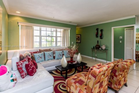 Снять в аренду виллу или дом в Холливуд, Флорида 4 спальни, 143.72м2, № 2005623 - фото 9