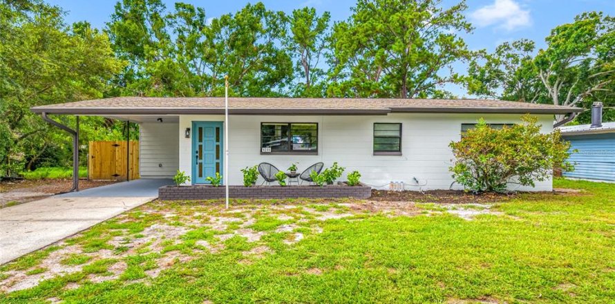 House in Tampa, Florida 3 bedrooms, 112.23 sq.m. № 1826640
