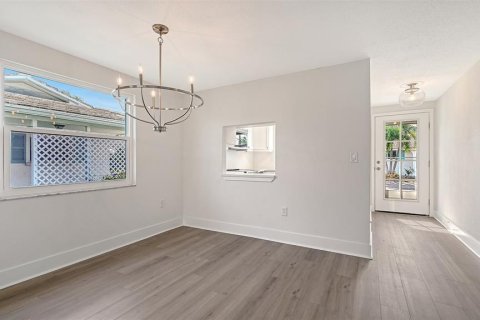 Villa ou maison à vendre à Longboat Key, Floride: 2 chambres, 132.76 m2 № 2419107 - photo 9