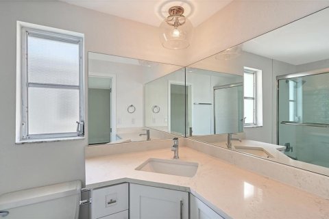 Villa ou maison à vendre à Longboat Key, Floride: 2 chambres, 132.76 m2 № 2419107 - photo 23