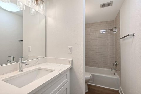 Villa ou maison à vendre à Longboat Key, Floride: 2 chambres, 132.76 m2 № 2419107 - photo 28