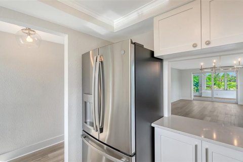 Villa ou maison à vendre à Longboat Key, Floride: 2 chambres, 132.76 m2 № 2419107 - photo 17