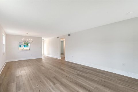 Villa ou maison à vendre à Longboat Key, Floride: 2 chambres, 132.76 m2 № 2419107 - photo 10