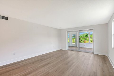 Villa ou maison à vendre à Longboat Key, Floride: 2 chambres, 132.76 m2 № 2419107 - photo 13