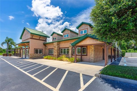 Propiedad comercial en alquiler en Edgewater, Florida, 779.54 m2 № 2106391 - foto 4