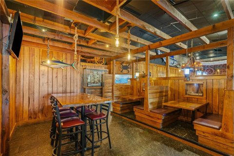 Propiedad comercial en alquiler en Edgewater, Florida, 779.54 m2 № 2106391 - foto 17