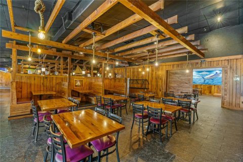 Propiedad comercial en alquiler en Edgewater, Florida, 779.54 m2 № 2106391 - foto 18