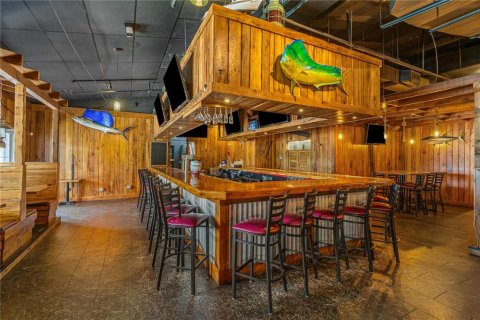 Propiedad comercial en alquiler en Edgewater, Florida, 779.54 m2 № 2106391 - foto 13