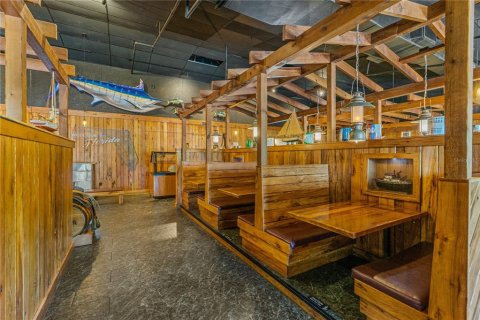 Propiedad comercial en alquiler en Edgewater, Florida, 779.54 m2 № 2106391 - foto 26
