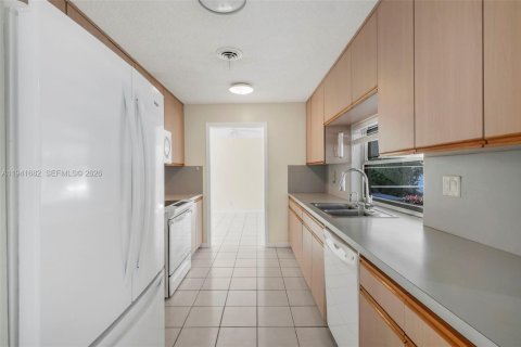 Casa en venta en Fort Lauderdale, Florida, 3 dormitorios № 2000238 - foto 22