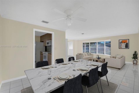 Casa en venta en Fort Lauderdale, Florida, 3 dormitorios № 2000238 - foto 13