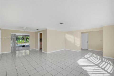 Casa en venta en Fort Lauderdale, Florida, 3 dormitorios № 2000238 - foto 16