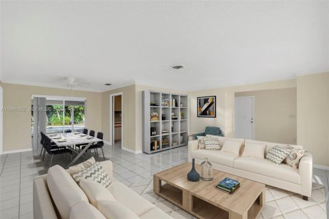 Casa en venta en Fort Lauderdale, Florida, 3 dormitorios № 2000238 - foto 15