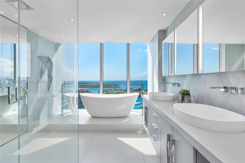 Купить кондоминиум в Майами-Бич, Флорида 3 спальни, 312.62м2, № 1993657 - фото 28