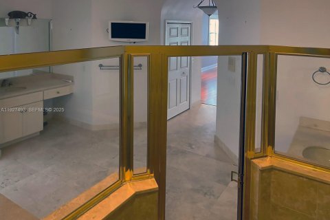 Villa ou maison à louer à Homestead, Floride: 4 chambres, 335.66 m2 № 1986304 - photo 20