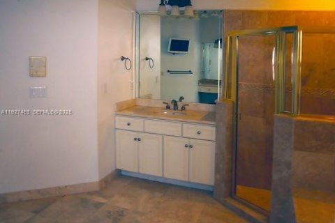 Villa ou maison à louer à Homestead, Floride: 4 chambres, 335.66 m2 № 1986304 - photo 23