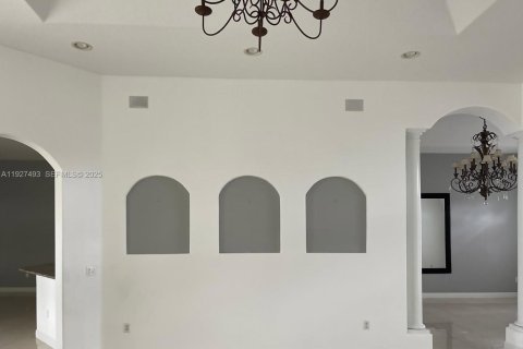 Villa ou maison à louer à Homestead, Floride: 4 chambres, 335.66 m2 № 1986304 - photo 25