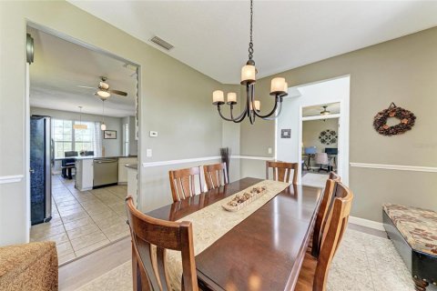 House in Myakka City, Florida 5 bedrooms, 300.26 sq.m. № 1828377 - photo 21