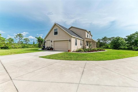 House in Myakka City, Florida 5 bedrooms, 300.26 sq.m. № 1828377 - photo 13