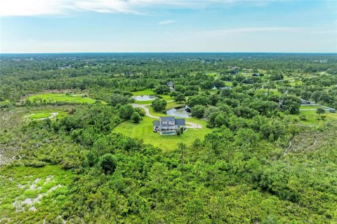 House in Myakka City, Florida 5 bedrooms, 300.26 sq.m. № 1828377 - photo 7