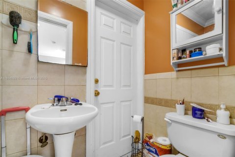 Casa en venta en Palmetto Bay, Florida, 3 dormitorios, 100.43 m2 № 1878809 - foto 28