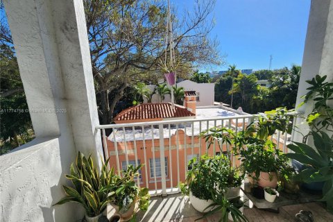 Condominio en venta en Miami, Florida, 2 dormitorios, 85.28 m2 № 1985558 - foto 17
