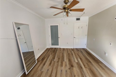 Condominio en venta en Miami, Florida, 2 dormitorios, 85.28 m2 № 1985558 - foto 12