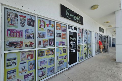 Commercial property in Miami, Florida № 1809585 - photo 5
