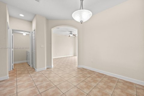 Townhouse in Homestead, Florida 4 bedrooms, 172.05 sq.m. № 1888260 - photo 7