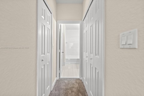 Townhouse in Homestead, Florida 4 bedrooms, 172.05 sq.m. № 1888260 - photo 30