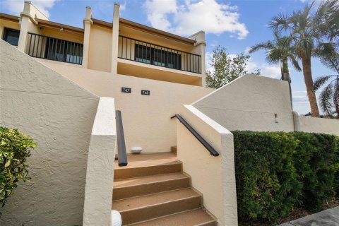 Condo in Saint Petersburg, Florida, 2 bedrooms  № 1837035 - photo 2