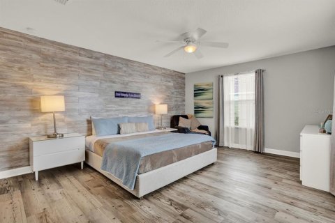 Casa en venta en Kissimmee, Florida, 5 dormitorios, 286.23 m2 № 1902047 - foto 23