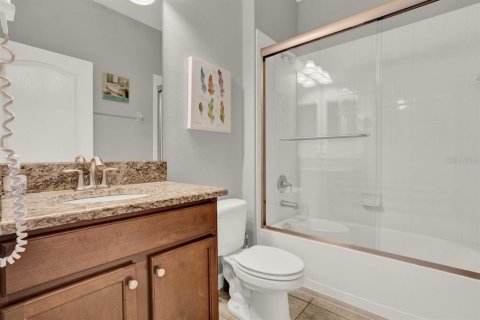Casa en venta en Kissimmee, Florida, 5 dormitorios, 286.23 m2 № 1902047 - foto 17