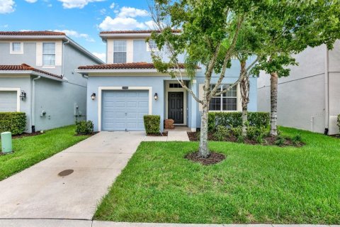 Casa en venta en Kissimmee, Florida, 5 dormitorios, 286.23 m2 № 1902047 - foto 1