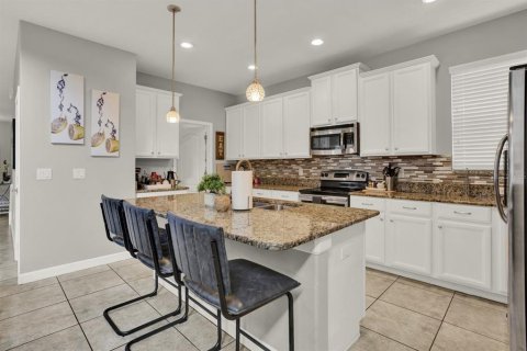 Casa en venta en Kissimmee, Florida, 5 dormitorios, 286.23 m2 № 1902047 - foto 28