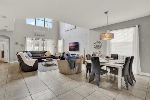 Casa en venta en Kissimmee, Florida, 5 dormitorios, 286.23 m2 № 1902047 - foto 3