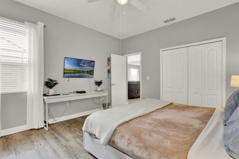 Casa en venta en Kissimmee, Florida, 5 dormitorios, 286.23 m2 № 1902047 - foto 14