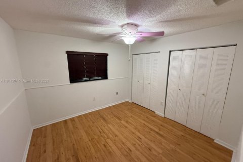Copropriété à louer à Hialeah, Floride: 2 chambres, 72.28 m2 № 1972857 - photo 7