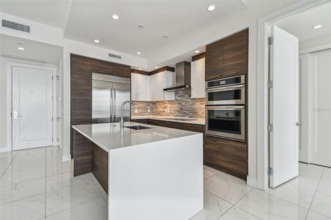 Condominio en venta en Saint Petersburg, Florida, 2 dormitorios, 141.4 m2 № 1786685 - foto 6