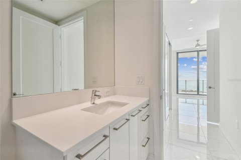 Condominio en venta en Saint Petersburg, Florida, 2 dormitorios, 141.4 m2 № 1786685 - foto 29