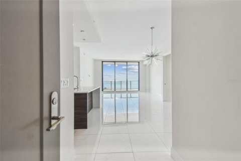 Condominio en venta en Saint Petersburg, Florida, 2 dormitorios, 141.4 m2 № 1786685 - foto 2