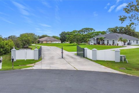 Land in Kissimmee, Florida № 1788169 - photo 10