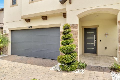 Villa ou maison à vendre à Kissimmee, Floride: 4 chambres, 248.61 m2 № 1798613 - photo 4