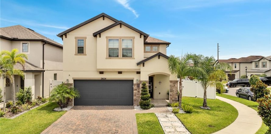 Villa ou maison à Kissimmee, Floride 4 chambres, 248.61 m2 № 1798613