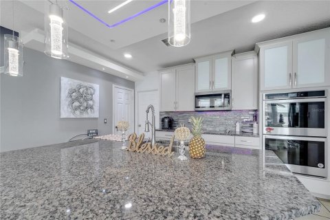 Villa ou maison à vendre à Kissimmee, Floride: 4 chambres, 248.61 m2 № 1798613 - photo 12